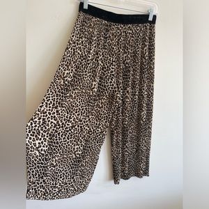 Zara Womens Wide Leg Leopard Pants, size small